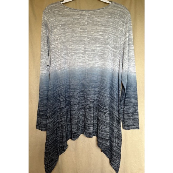 TORRID Womens Gray Ombre Long Sleeve Shark Bite Tunic Top Shirt Size 2 (18/20) - Picture 3 of 4
